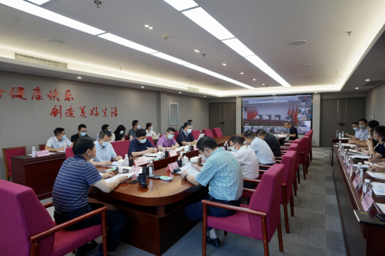 四川尊龙集团召开疫情防控工作领导小组2022年第3次会议 集团党委书记、董事长、疫情防控工作领导小组第一组长任丁主持会议并讲话